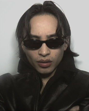 GUMI THREE - Smoked Black