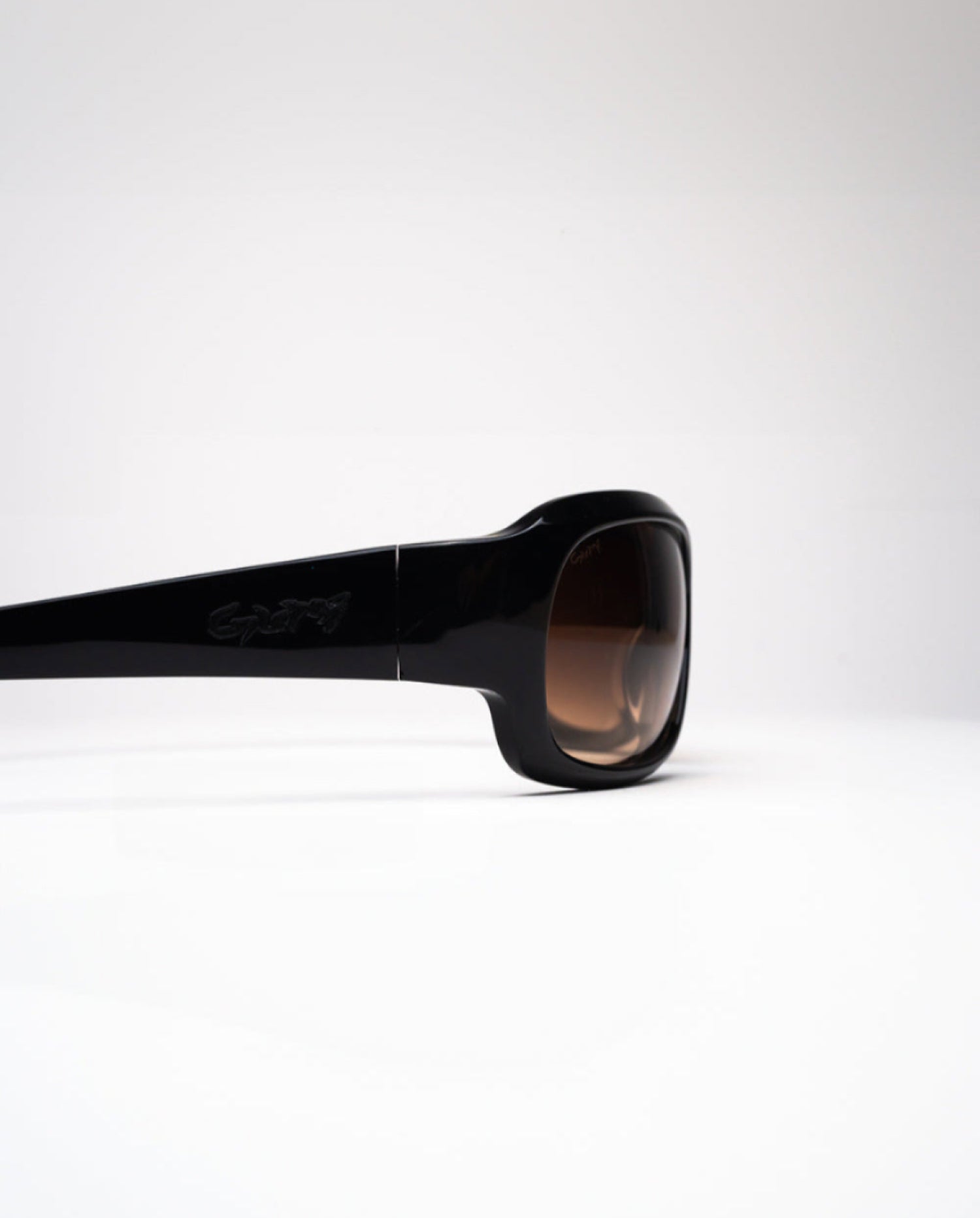 GUMI ONE - Black / Brown