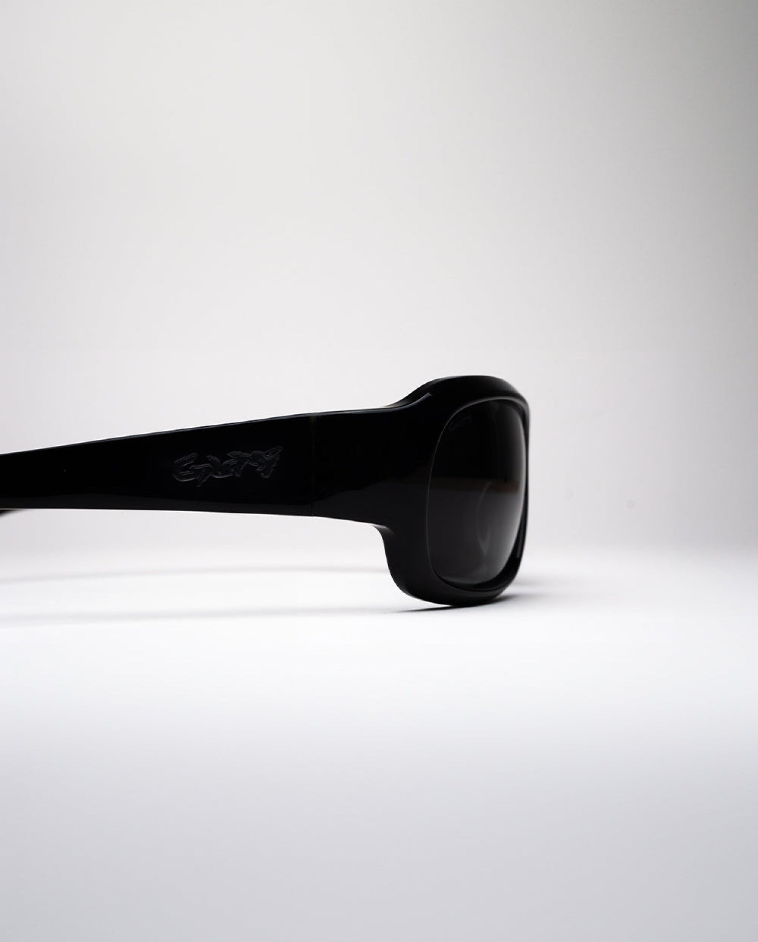 GUMI ONE - Black / Black